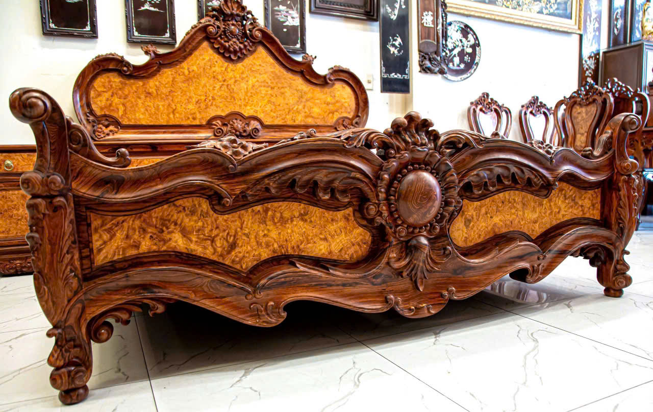 Giường Tân Cổ Điển Hoàng Gia