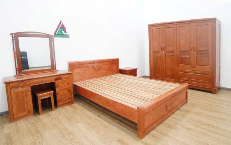 Giường gỗ sồi 1m8x2m được làm từ chất liệu gỗ sồi tự nhiên