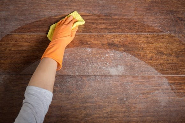 cách làm sạch đồ gỗ bị ẩm 