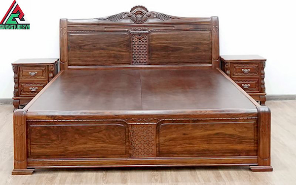 cách phân biệt giường gỗ mun thật và giường gỗ mun giả