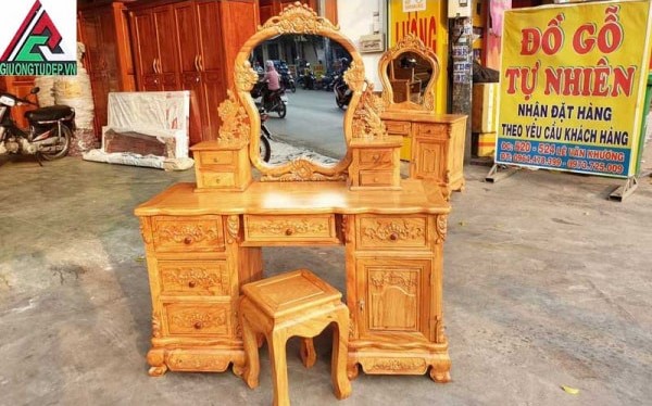 Cửa hàng bán gỗ gõ đỏ