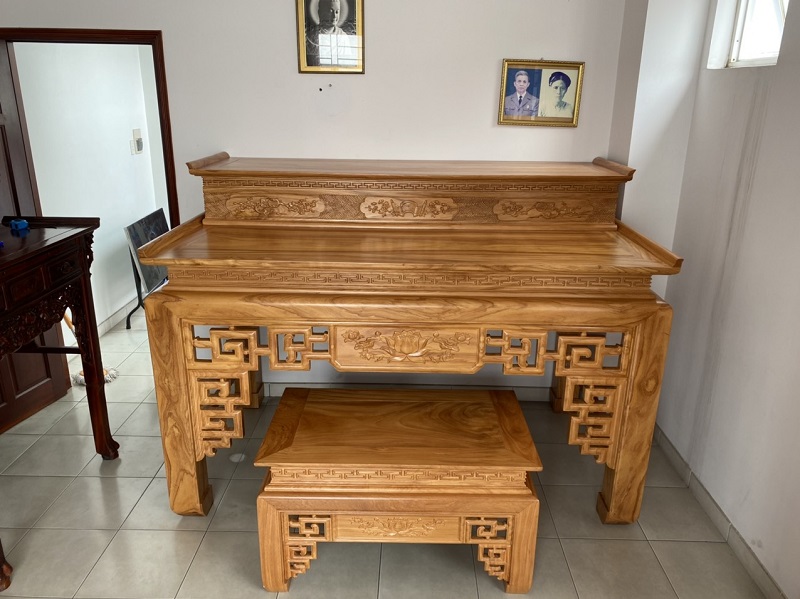 Giao án thờ gỗ gõ đỏ cho khách tại Gò Vấp, TPHCM