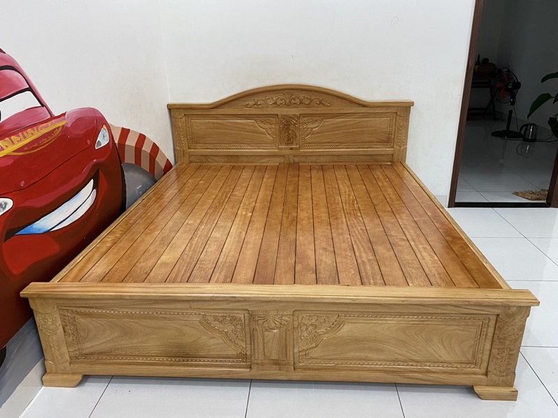 Giao giường gỗ gõ đỏ GN34 cho khách Nhà Bè, TPHCM