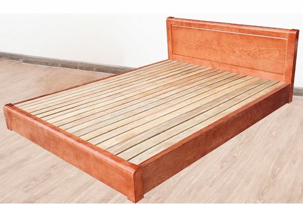 Giường gỗ sồi chân thấp