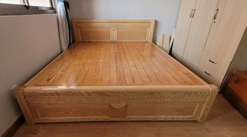 Lắp đặt giường gỗ sồi GN92 cho khách tại Thới An, Quận 12