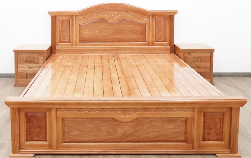 Chiếc giường gỗ đinh hương kiểu dạt phản nữ hoàng