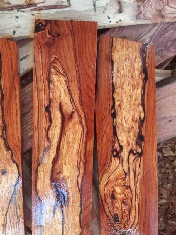 so sánh gỗ trắc và gỗ cẩm lai