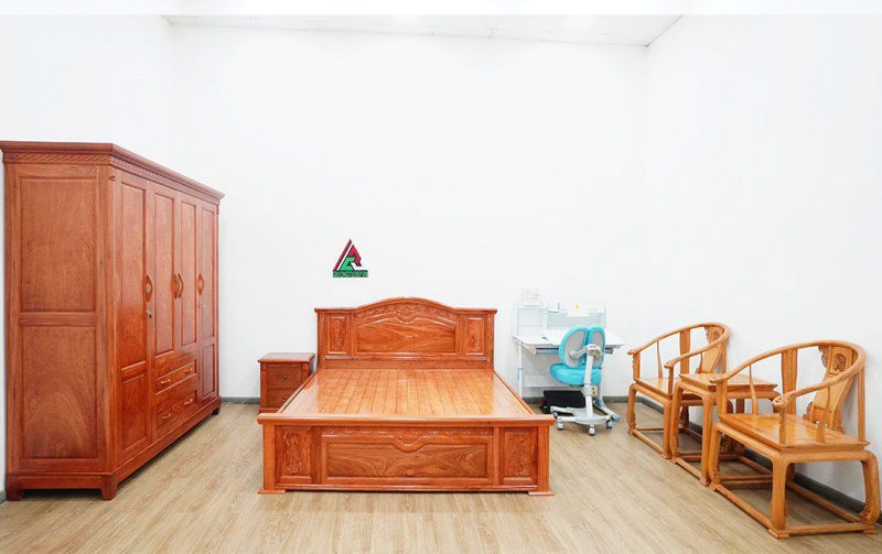 Giường hương đá 1m8x2m dễ phối hợp với các món đồ nội thất khác bên trong phòng ngủ