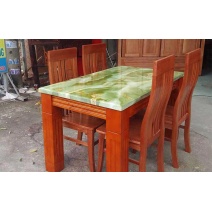 Băn ăn mặt đá hiện đại