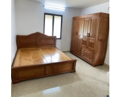 Giao giường gỗ gõ đỏ và tủ quần áo gỗ đinh hương cho khách tại Hóc Môn, TPHCM