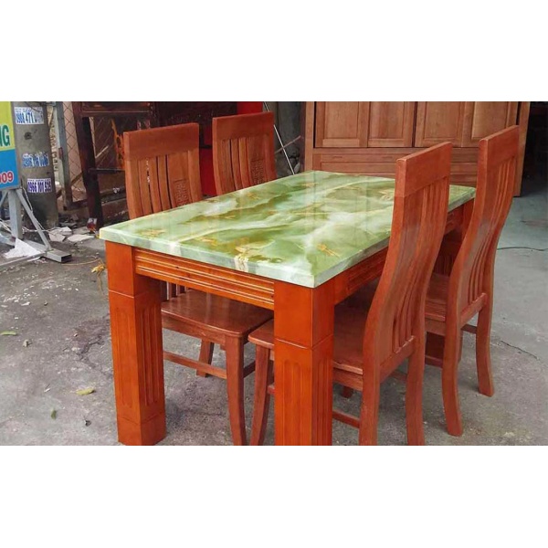 Băn ăn mặt đá hiện đại